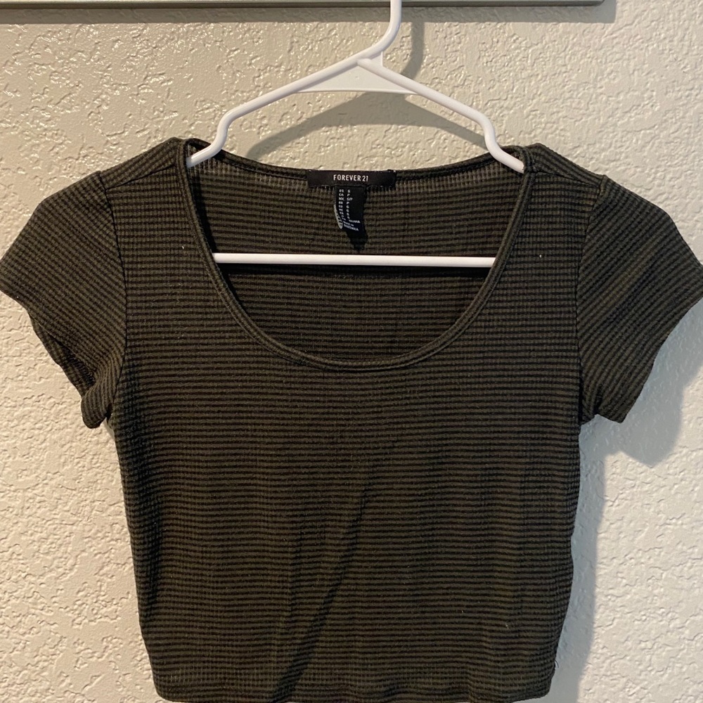 Cropped top